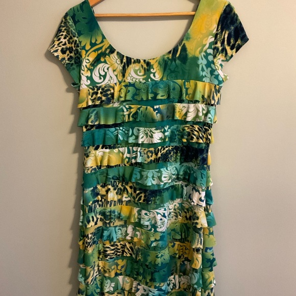 Sexy, Flirty Dress - Picture 3 of 3